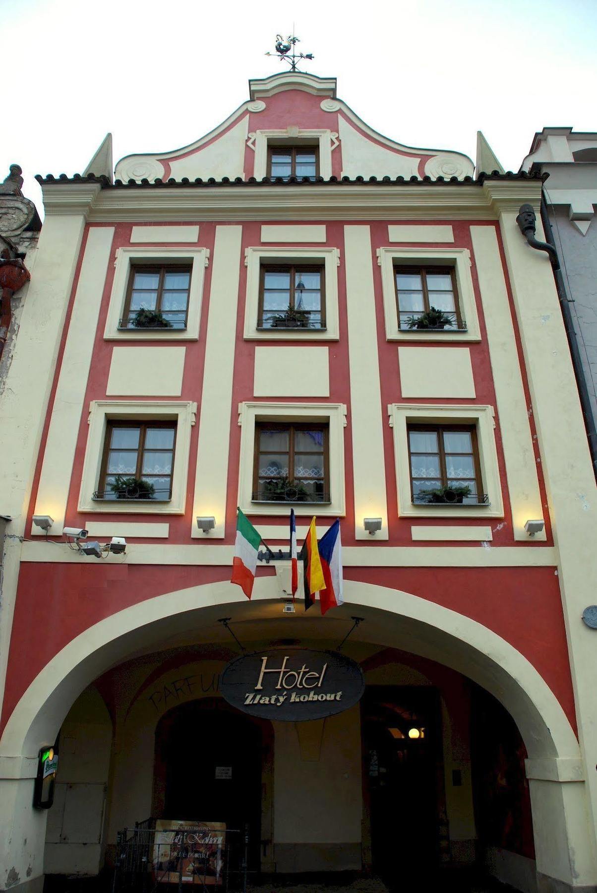 Hotel Zlaty Kohout Mlada Boleslav Bagian luar foto