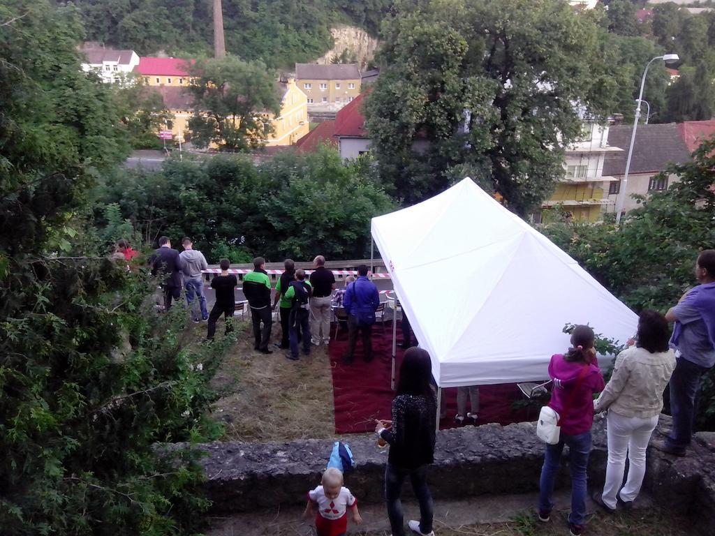 Hotel Zlaty Kohout Mlada Boleslav Bagian luar foto