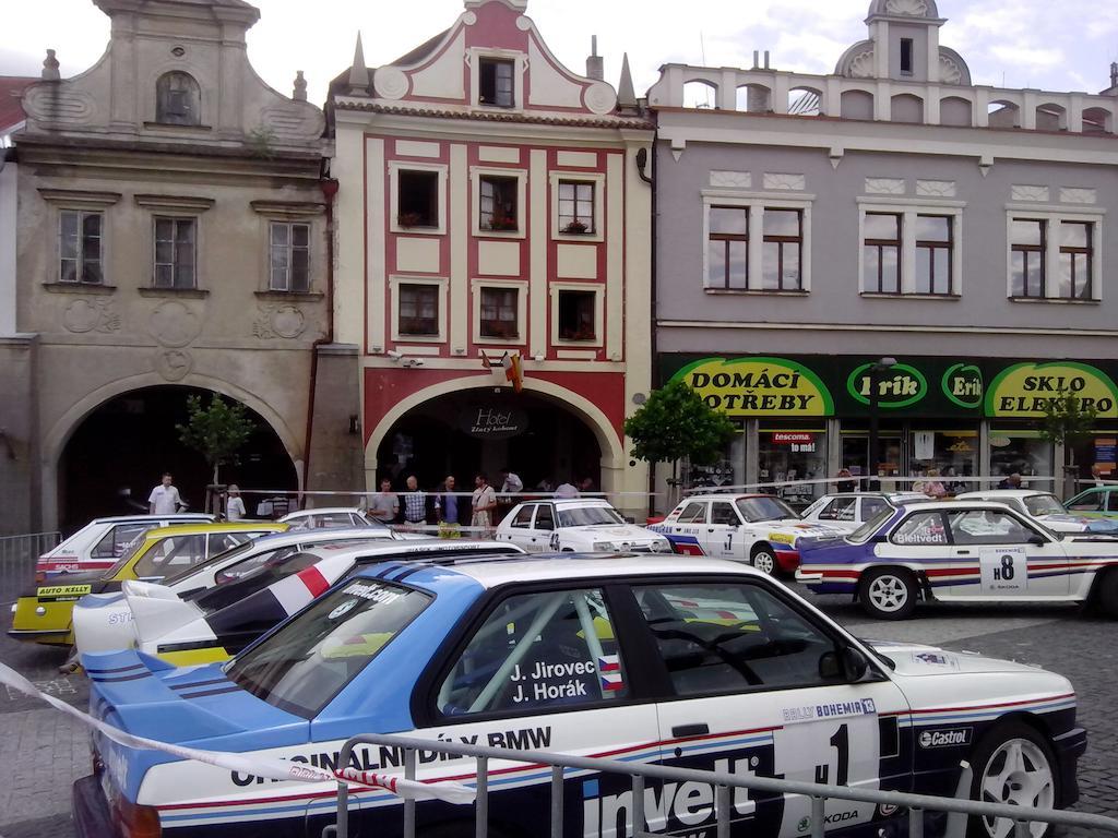 Hotel Zlaty Kohout Mlada Boleslav Bagian luar foto